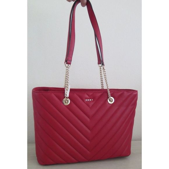 DKNY R04AZG68 Red Quilted Chevron Veronica Tote Bag w/Chain Shoulder Strap $168 - Picture 1 of 11